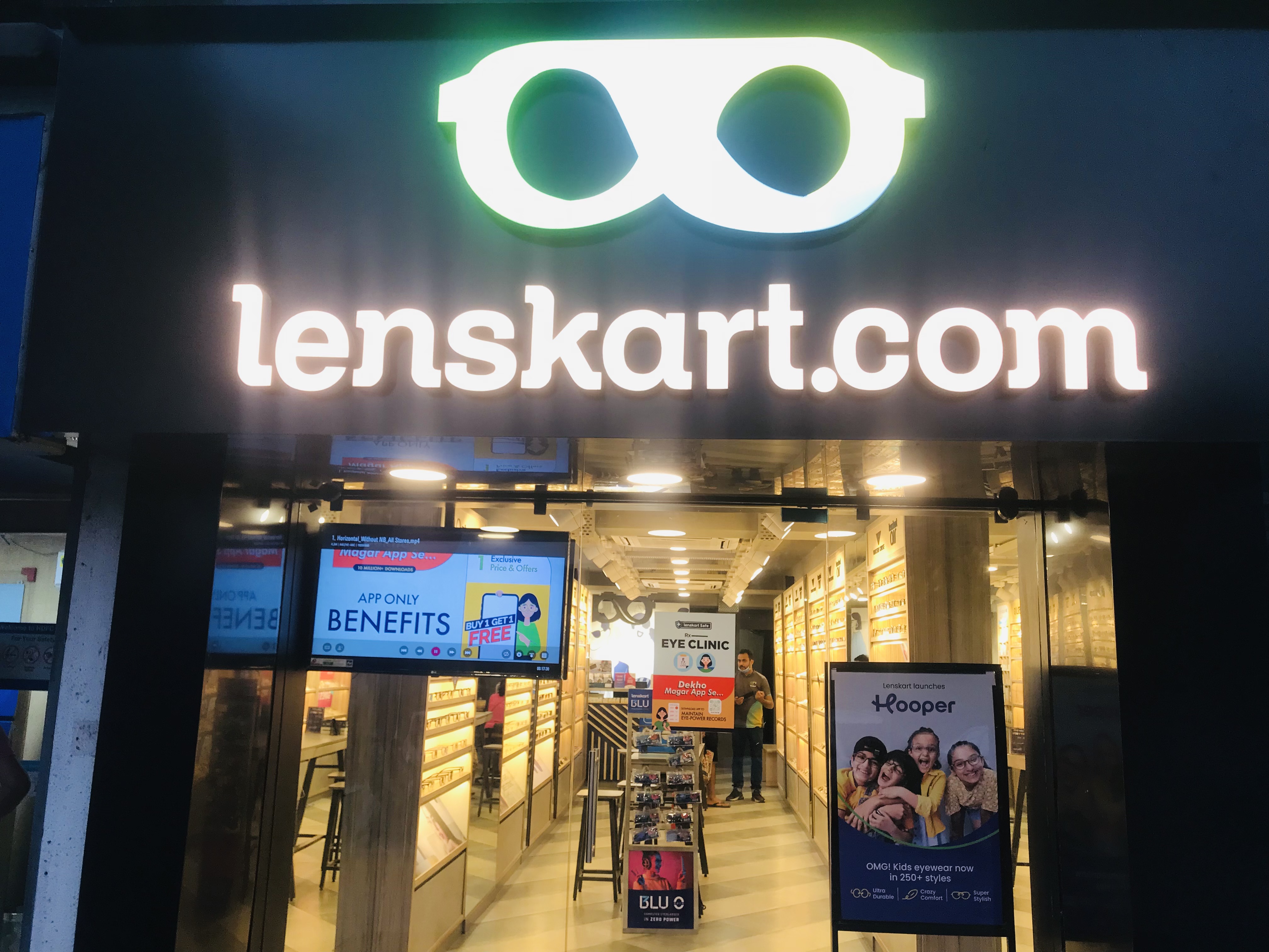 Lenskart Thaltej