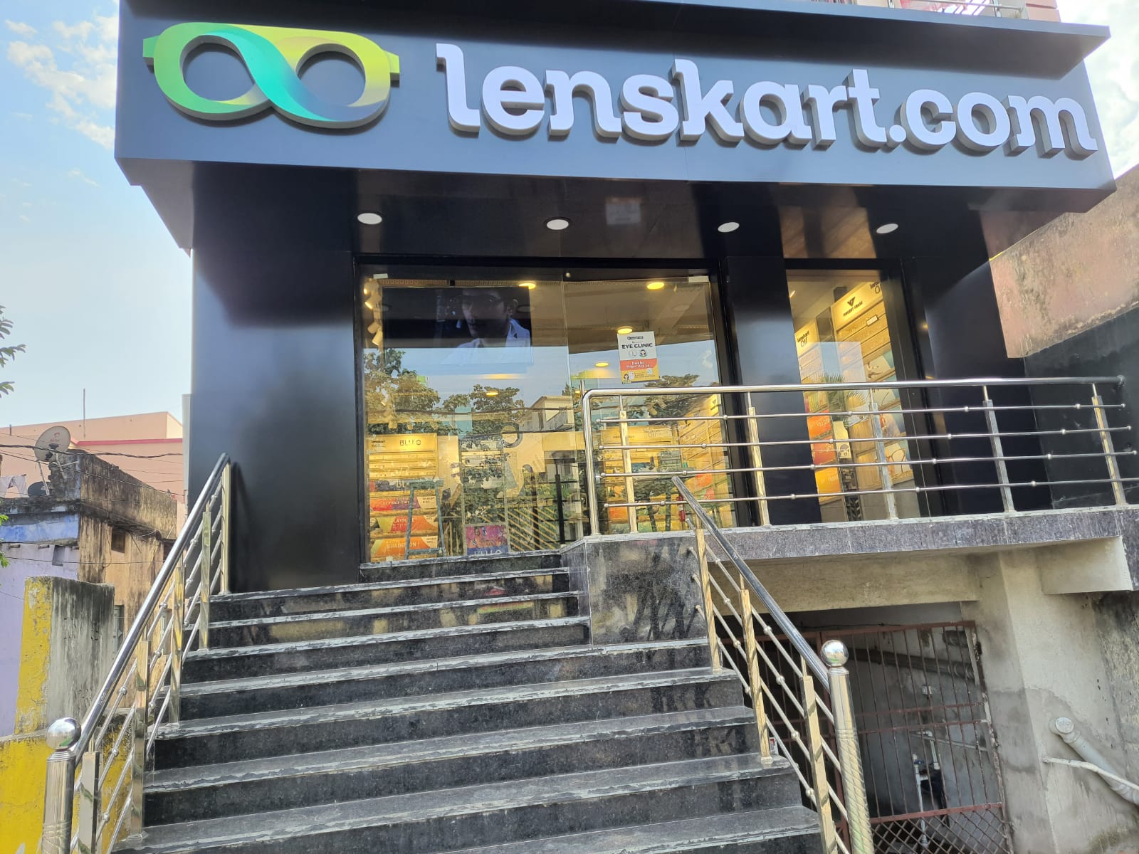 Kadma Lenskart Kadma
