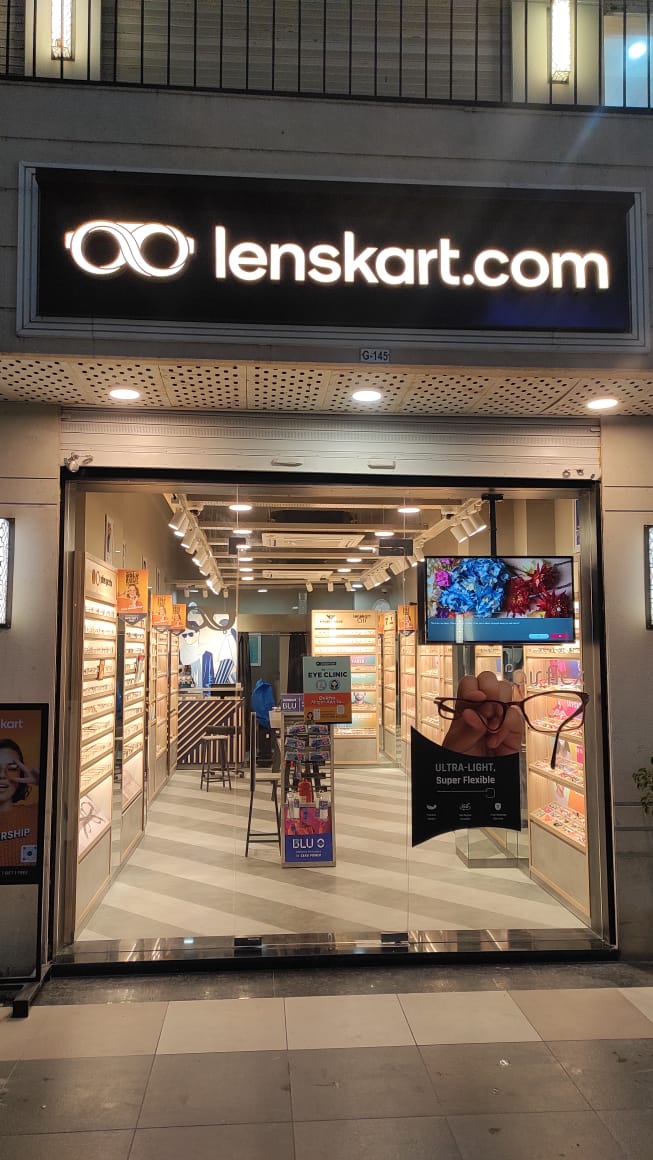 Lenskart Sapphire 90 Mall